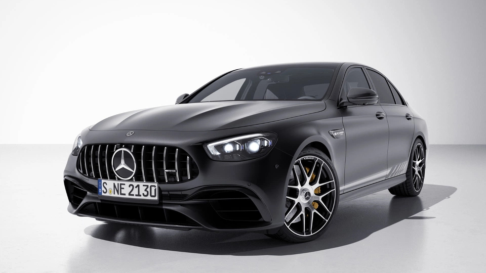 Các phiên bản và yếu tố ảnh hưởng đến giá MercedesAMG E 63 S 4MATIC+