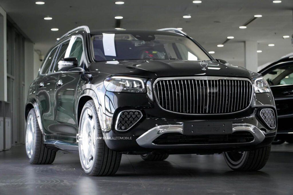 Các Yếu Tố Ảnh Hưởng Đến Giá Bán GLS 600 Maybach (Tùy Chọn, Khu Vực, Khuyến Mãi)