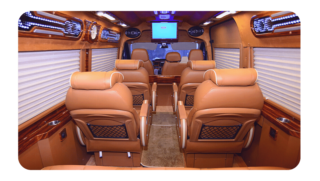 Nội thất sang trọng và tiện nghi đẳng cấp của Mercedes Limousine 9 chỗ