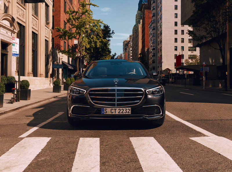 Biểu tượng Ngôi sao ba cánh: Khám phá ý nghĩa ẩn sâu của logo MercedesBenz