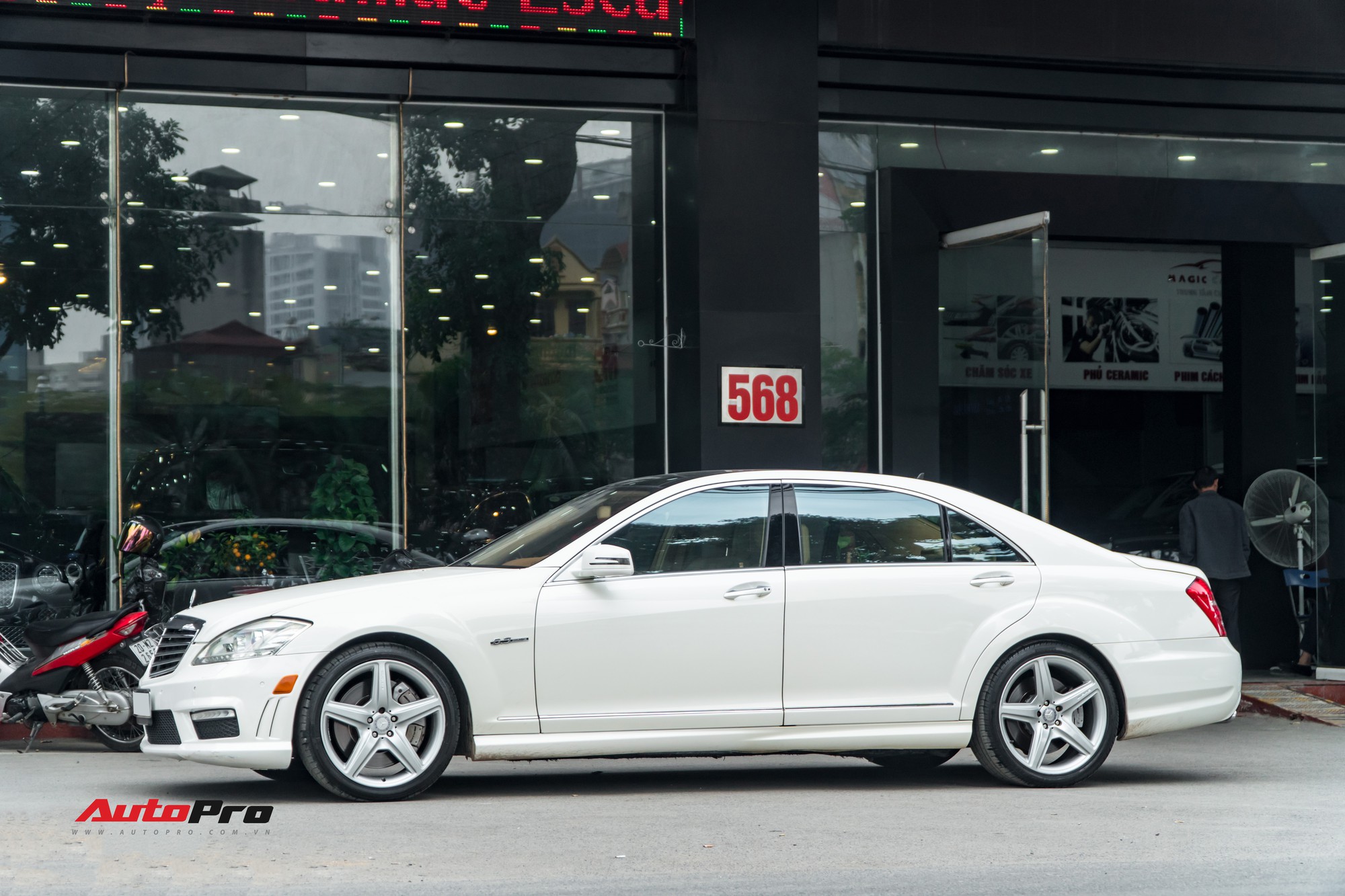 Chi Phí Lăn Bánh MercedesAMG S63 Tại Việt Nam (Ước Tính)