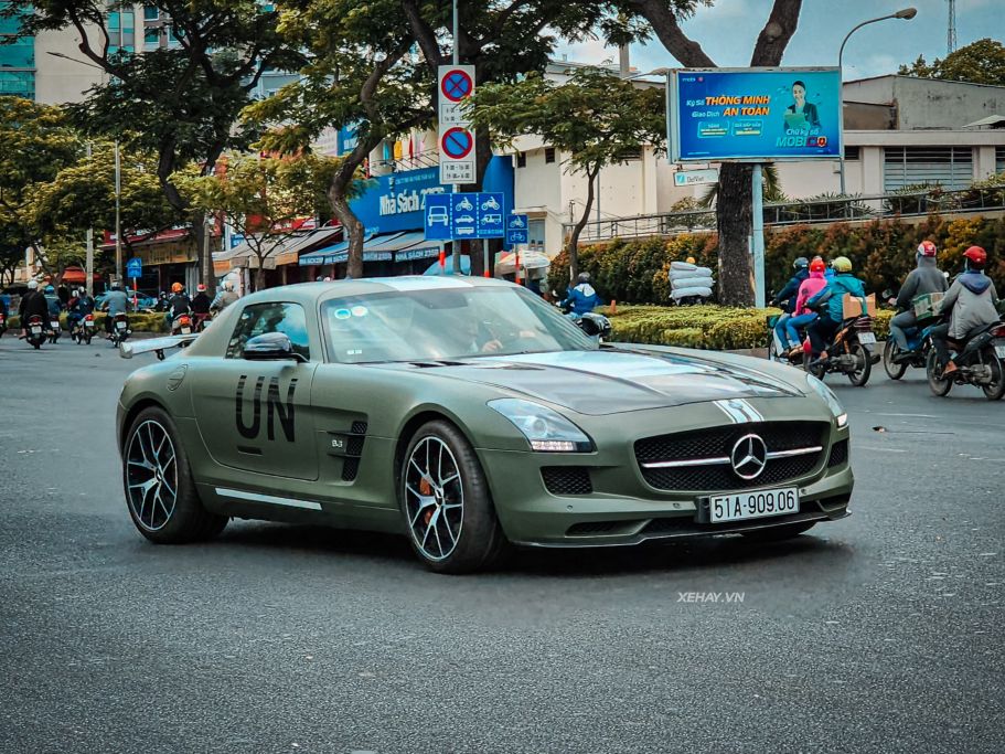 Yếu Tố Quyết Định Giá Xe Mercedes SLS AMG Cũ: Từ Tình Trạng Đến Lịch Sử