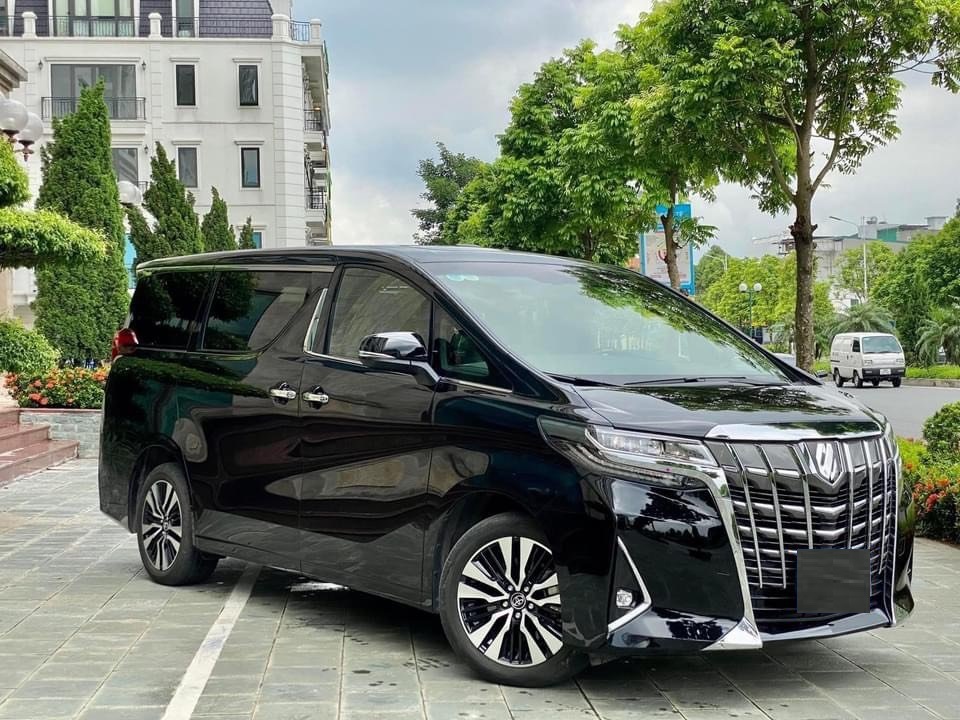 Mô Hình Toyota Alphard: Đánh Giá, Giá Xe, Nội Thất & So Sánh (2024) 3 Có nên mua Toyota Alphard cũ không? Kinh nghiệm chọn xe và kiểm tra chi tiết