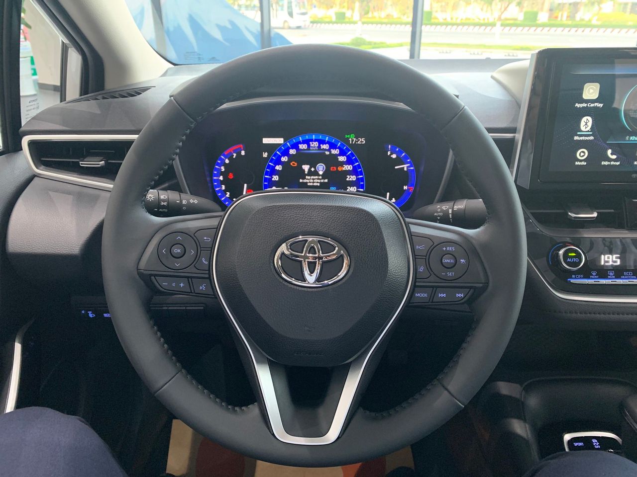 Đánh giá ngoại thất và nội thất các mô hình Toyota Corolla Altis: Thiết kế, tiện nghi và công nghệ