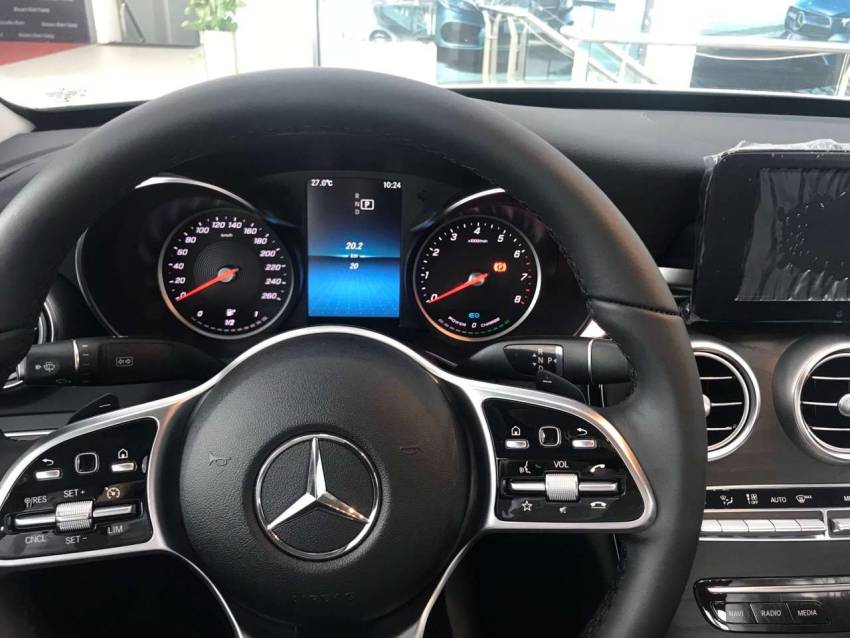 Khám phá Số khung và Số máy trên Mercedes C200: Hướng dẫn chi tiết từ chuyên gia