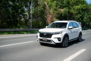 so sanh toyota veloz va honda brv 1