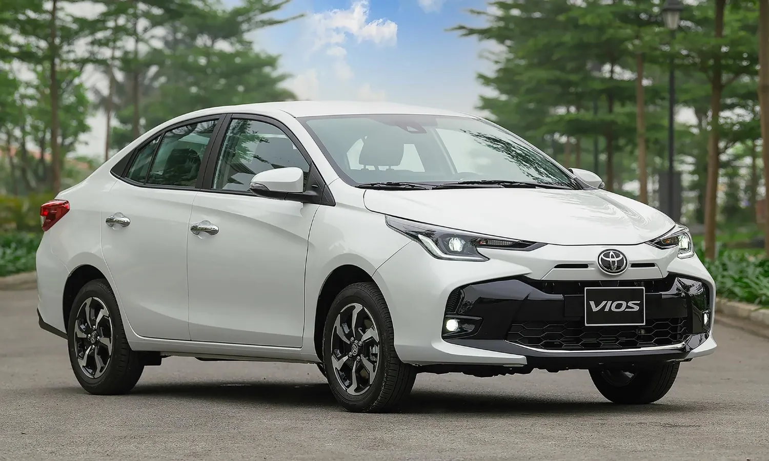 Ưu Điểm Vượt Trội Của Toyota Vios: Đánh Giá Chi Tiết  Tìm hiểu các yếu tố khiến Toyota Vios nổi bật so với các đối thủ cạnh tranh, từ độ bền bỉ đến chi phí vận hành.