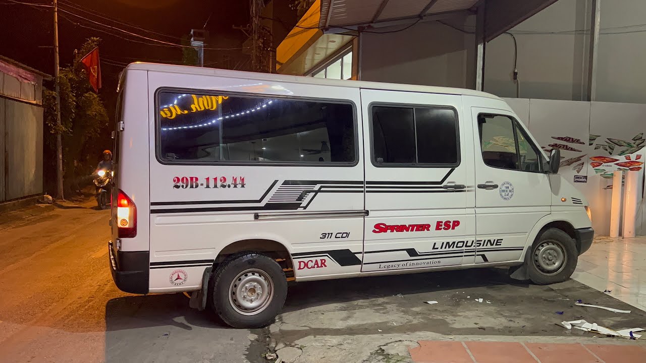 Quy trình dán Tem xe Mercedes 16 chỗ chuẩn kỹ thuật, đảm bảo độ bền và thẩm mỹ