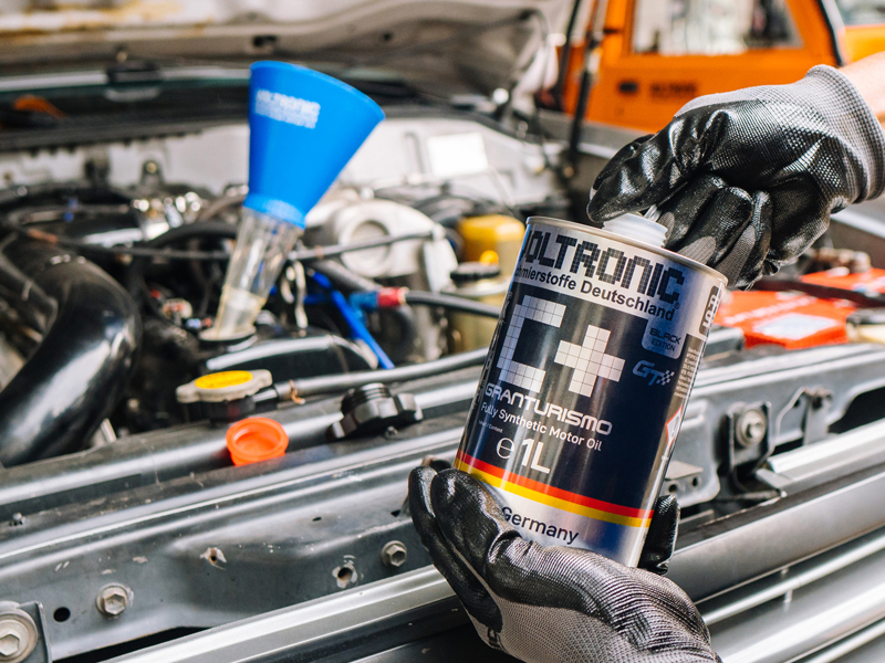 Chu Kỳ Thay Nhớt Định Kỳ cho Mercedes Sprinter: Khi Nào Là Tốt Nhất Để Bảo Vệ Động Cơ?