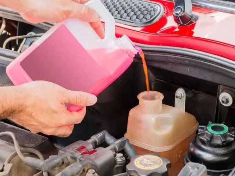 thay nuoc lam mat xe mercedes 4