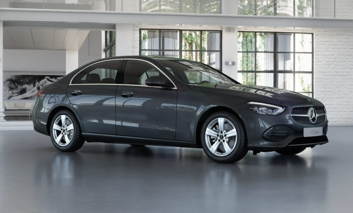 Mercedes C200: Chi tiết Động cơ và Hiệu suất Vận hành