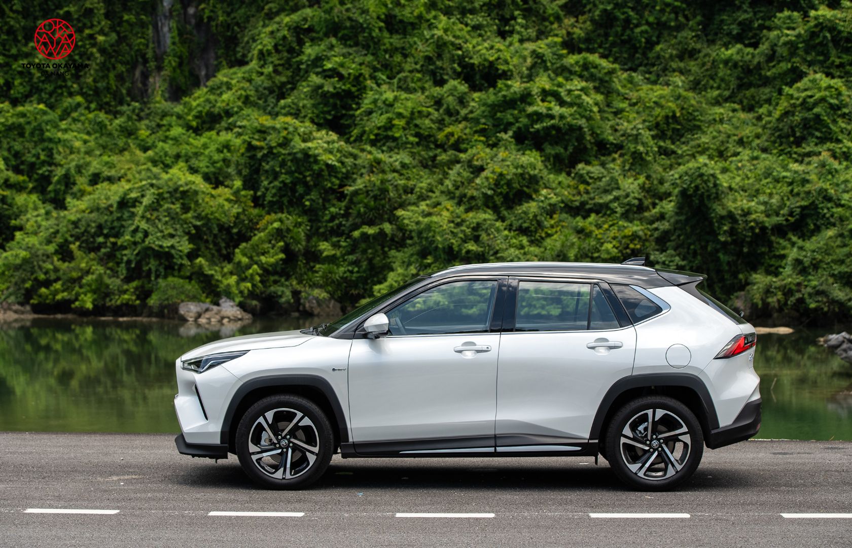 Toyota Yaris Cross: Tư vấn chọn màu xe hợp mệnh, phong thủy và cá tính (User Intent: Tìm kiếm thông tin về màu sắc xe, phong thủy)