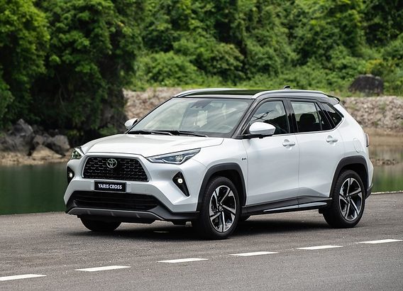 Đánh Giá Chi Tiết Ngoại Thất Toyota Yaris Cross: Kích Thước, Màu Sắc và Phong Cách Thiết Kế