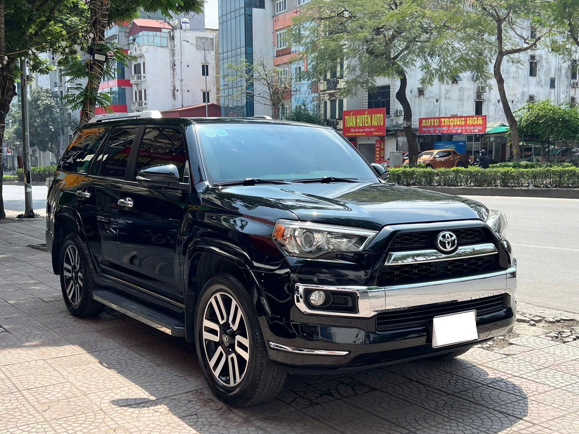 Giá Xe Toyota 4Runner 2013 Cũ: Cập Nhật Mới Nhất & Kinh Nghiệm Mua Bán