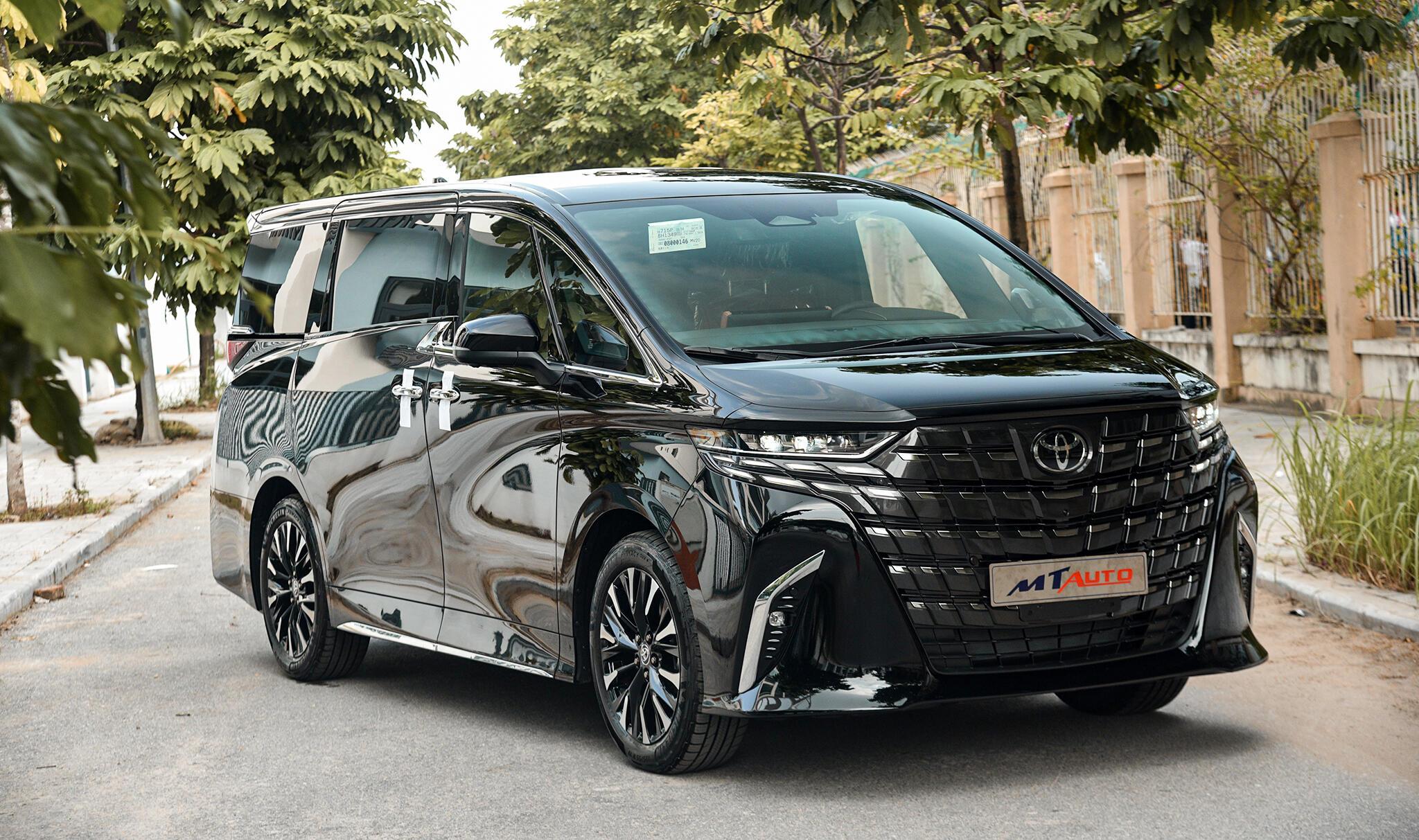 toyota alphard 2025 hybrid 4