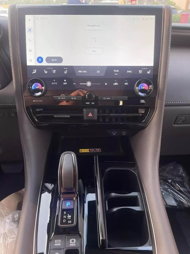 toyota alphard 2025 interior 3