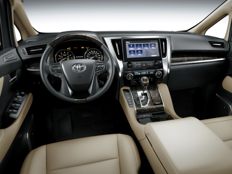 So Sánh Nội Thất Toyota Alphard 2025 Với Các Đối Thủ Cạnh Tranh: Ưu Điểm và Khác Biệt