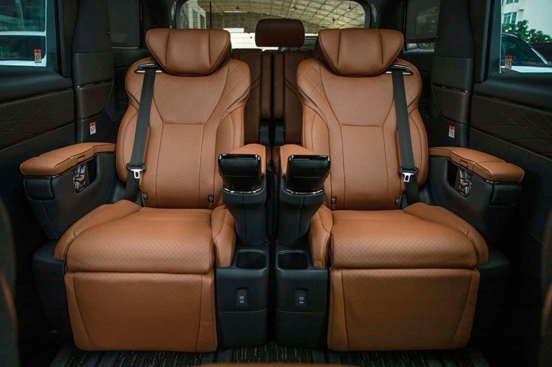 Trang Bị Tiện Nghi Vượt Trội trên Toyota Alphard Executive Lounge