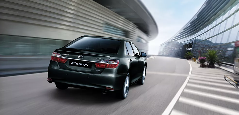 Toyota Camry 2018: Ưu Điểm Vượt Trội & Nhược Điểm Cần Lưu Ý