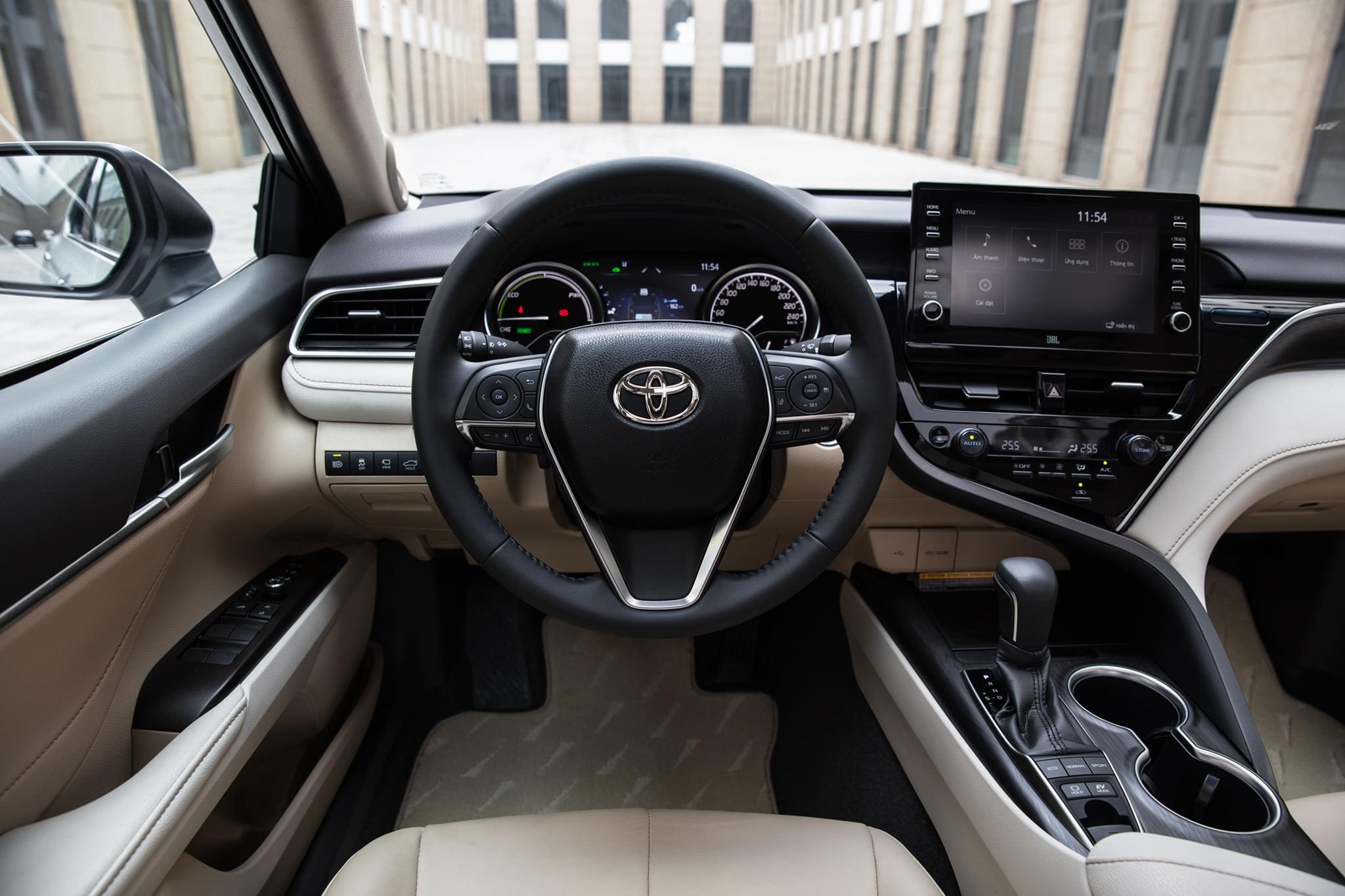 Nội thất Toyota Camry 2021: Tiện nghi, sang trọng và công nghệ hiện đại