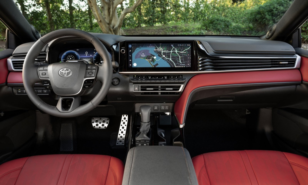 Nội Thất Camry 2.5 HEV Top: Tiện Nghi, Cao Cấp và Trải Nghiệm Lái Tuyệt Vời