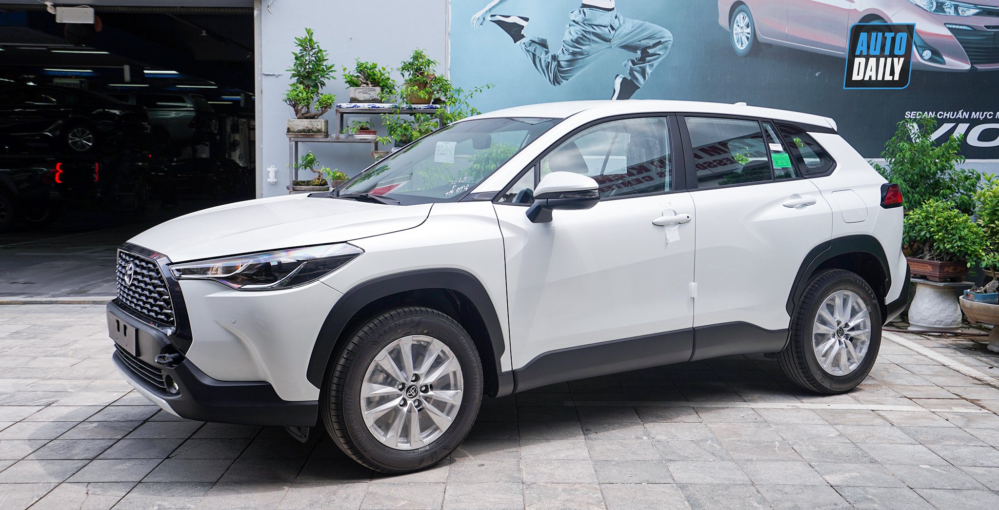 Đánh Giá Nội Thất và Ngoại Thất Toyota Corolla Cross 1.8G: Thiết Kế và Trang Bị