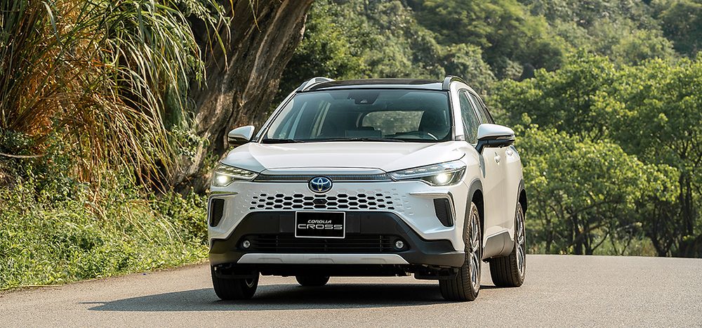 Kinh nghiệm sử dụng và bảo dưỡng Toyota Corolla Cross 1.8HV Hybrid: Chia sẻ từ người dùng