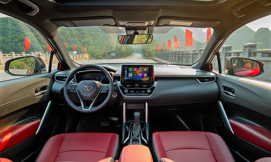 Đánh Giá Chi Tiết Toyota Corolla Cross 2022: Thiết Kế, Nội Thất và Vận Hành