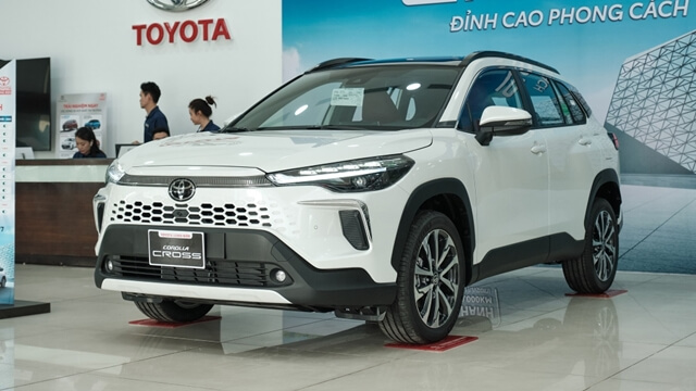 So Sánh Giá Lăn Bánh Toyota Corolla Cross Với Các Đối Thủ Cạnh Tranh Trong Phân Khúc Crossover