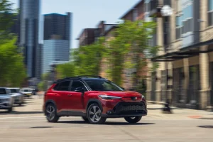 toyota corolla cross hybrid 3