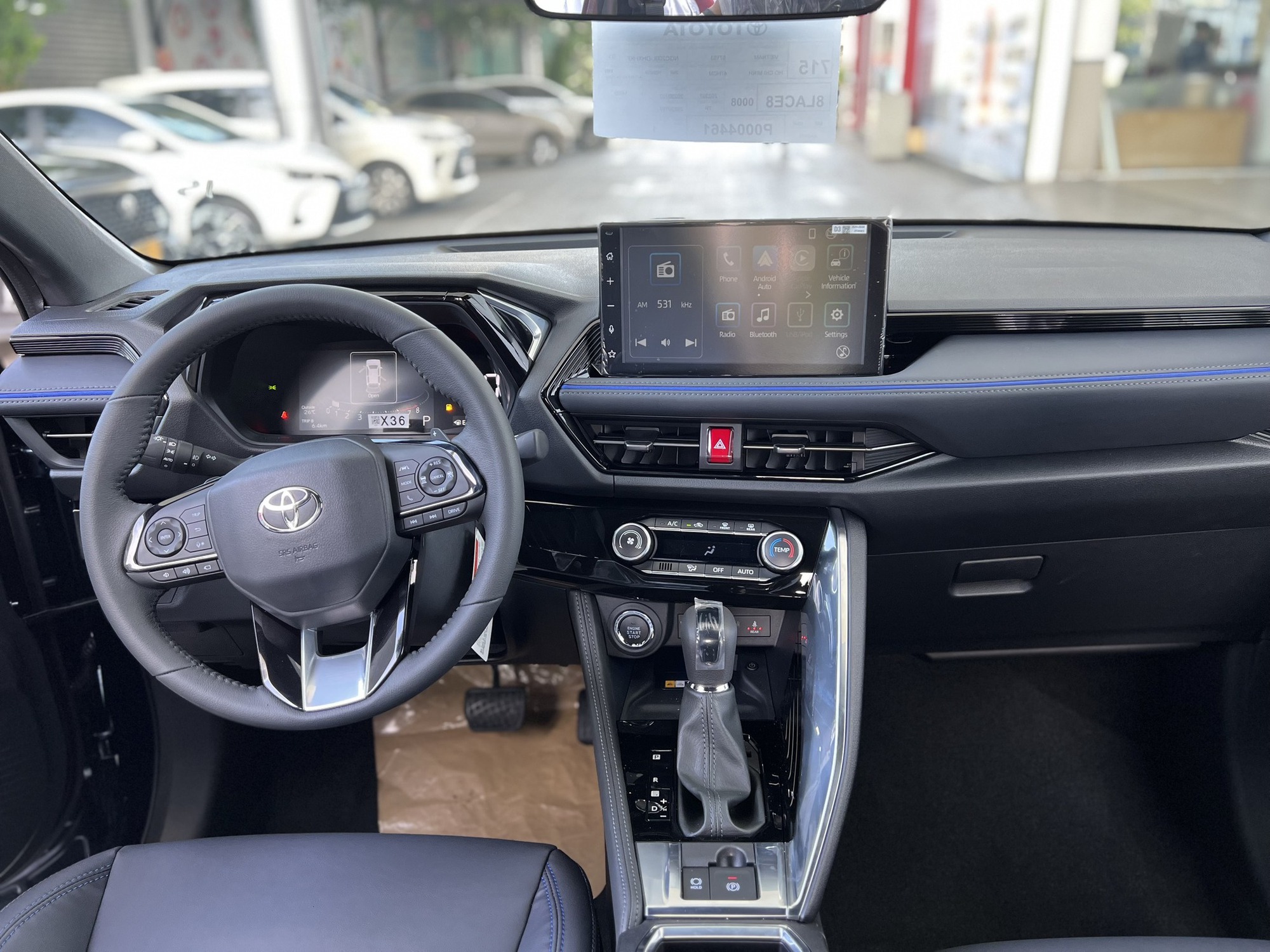 An Toàn và Công Nghệ: Toyota Cross Hay Yaris Trang Bị Tốt Hơn?