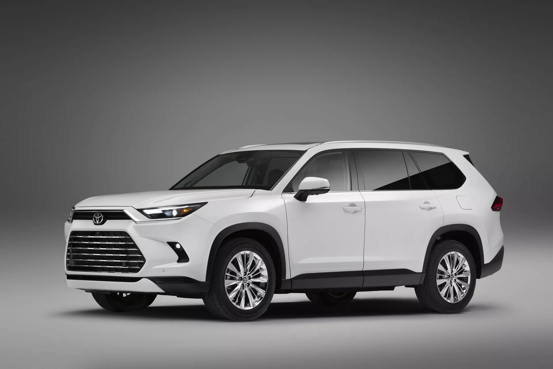 Kinh nghiệm chọn mua xe Toyota Highlander cũ: Kiểm tra chi tiết và lưu ý quan trọng (Người dùng cần hướng dẫn chi tiết về quy trình kiểm tra xe, những lưu ý quan trọng để tránh mua phải xe kém chất lượng.)