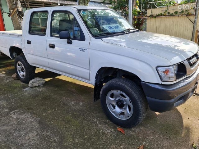 Đánh giá chi tiết Toyota Hilux 2005: Ưu nhược điểm và trải nghiệm thực tế