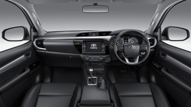 Thông Số Kỹ Thuật Toyota Hilux 2014: Động Cơ, Kích Thước và Khả Năng Vận Hành