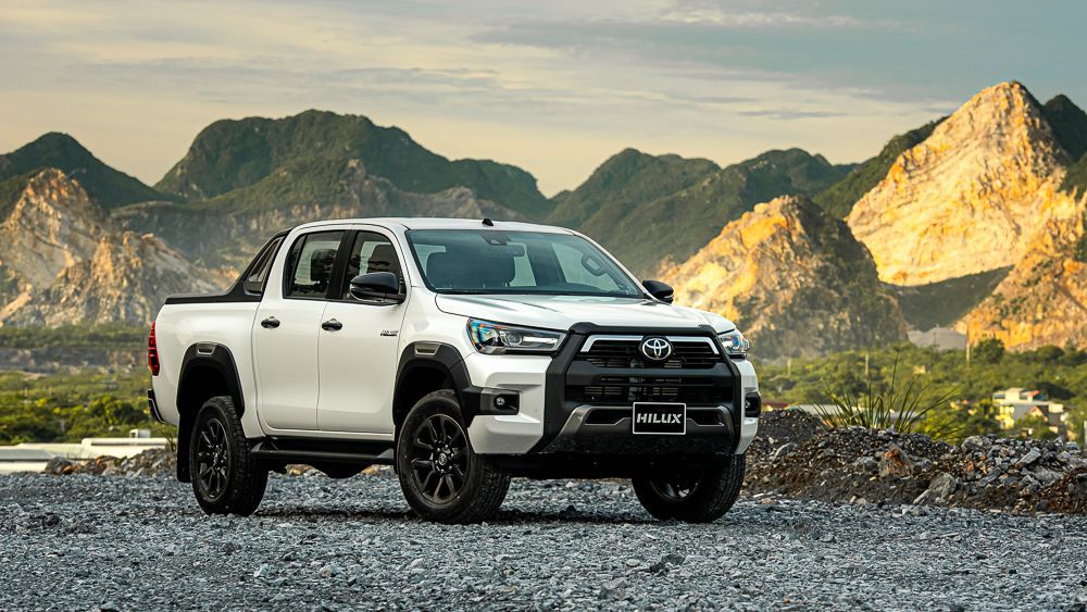 So Sánh Các Phiên Bản Toyota Hilux 2021: Nên Chọn Bản Nào Phù Hợp Nhất?