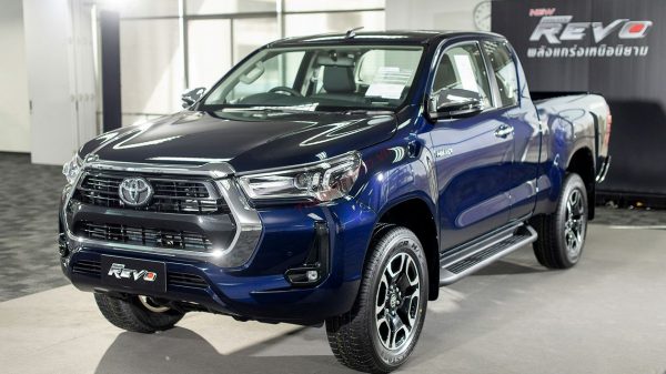 Đánh Giá Chi Tiết Trang Bị An Toàn Và Tiện Nghi Trên Toyota Hilux 2021
