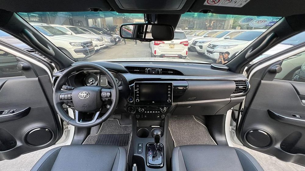 Đánh Giá Chi Tiết Toyota Hilux 2023: Thiết Kế, Nội Thất và Hiệu Năng Vận Hành