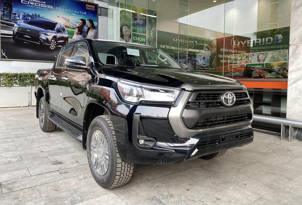 Bảng Giá Toyota Hilux 2025 Mới Nhất và Ưu Đãi Hấp Dẫn Từ Đại Lý