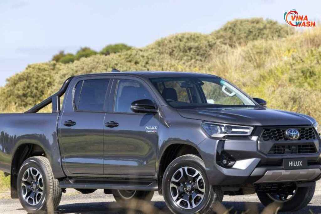 Toyota Hilux 2025: Khả Năng OffRoad Vượt Trội và Tính Ứng Dụng Cao Trong Công Việc