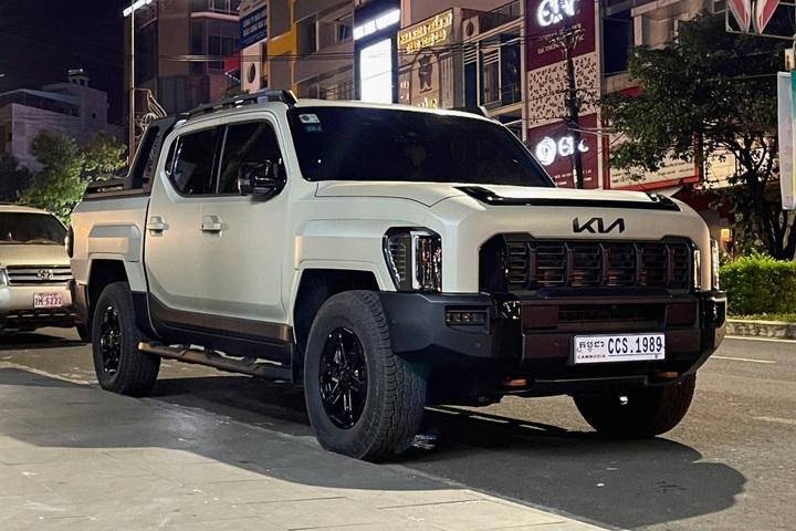 toyota hilux champ 1