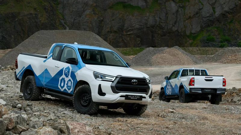 Động cơ, hiệu suất và khả năng vận hành của Toyota Hilux E: Thực tế trên đường