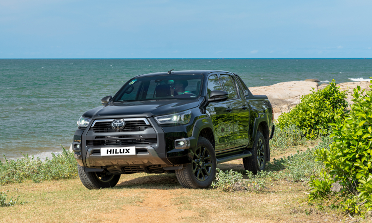 Toyota Hilux Revo: Đánh Giá Chi Tiết Từ A Đến Z (2024)