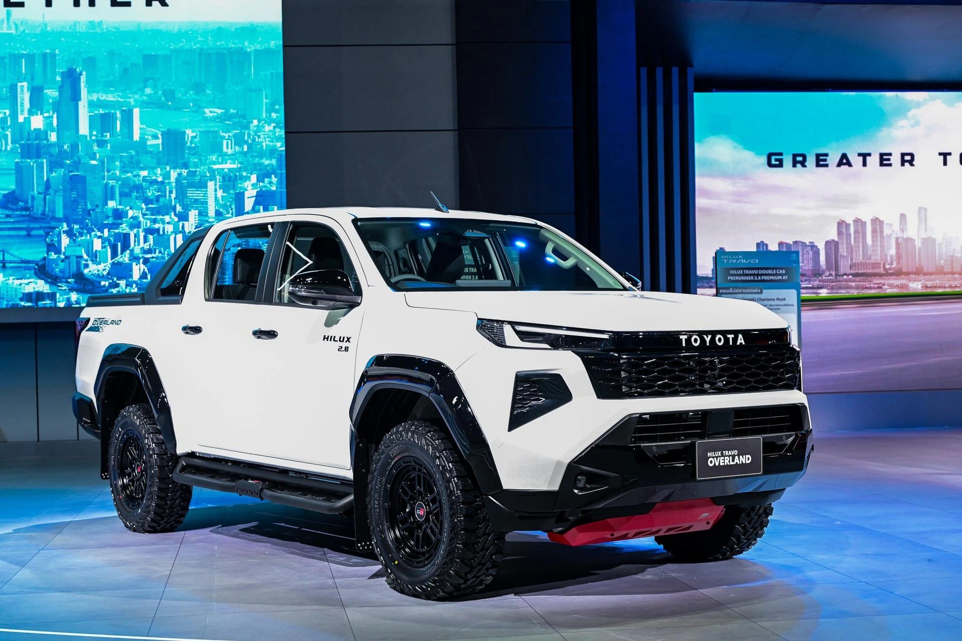 Toyota Hilux Travo: Đánh Giá Chi Tiết, Giá Bán & Thông Số Kỹ Thuật