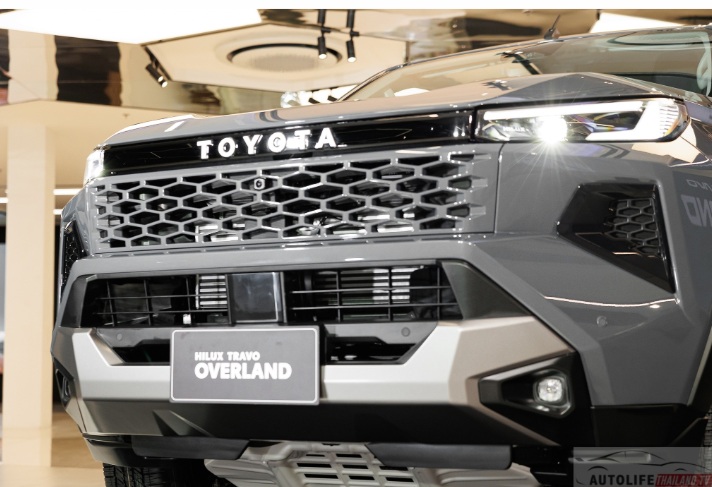 Toyota Hilux Travo: So Sánh Chi Tiết Với Các Phiên Bản Hilux Khác