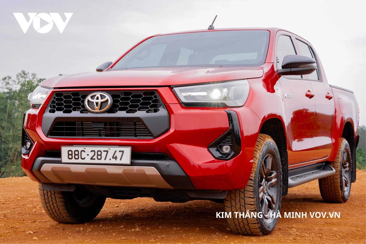 Đánh Giá Khả Năng Vận Hành & OffRoad Của Toyota Hilux Travo: Có Mạnh Mẽ Như Lời Đồn?