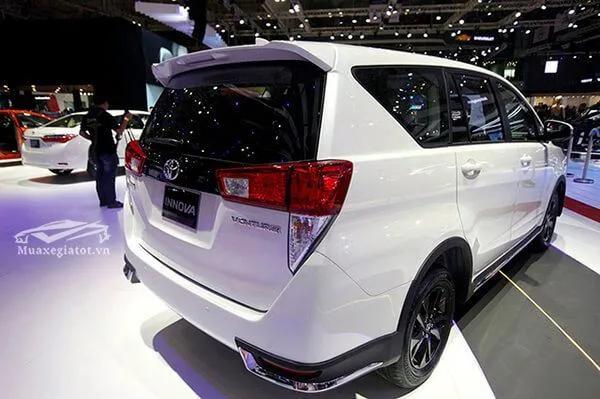 Thông số kỹ thuật Toyota Innova 2019: Động cơ, kích thước, trang bị chi tiết