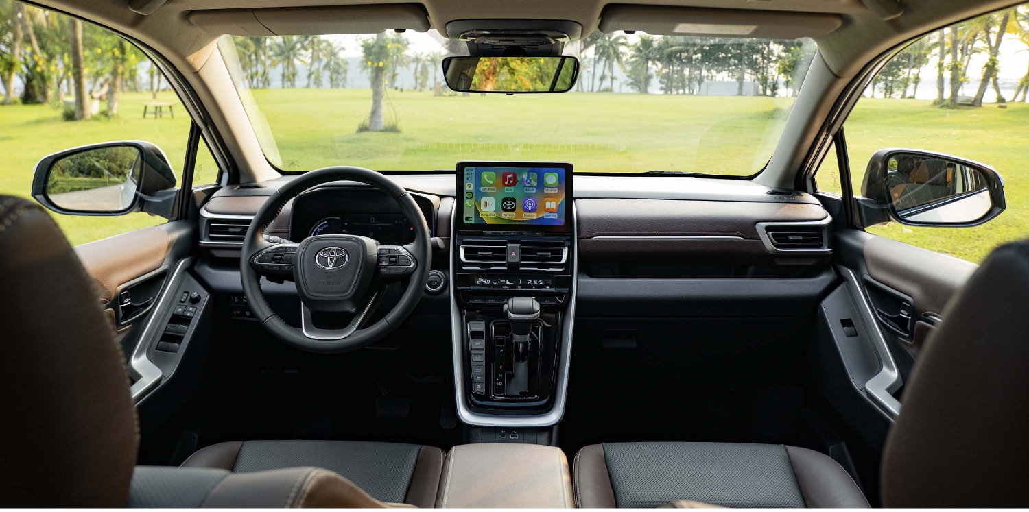 Nội Thất Toyota Innova 2024: Tiện Nghi, Rộng Rãi và Thoải Mái (Khám phá không gian nội thất, tiện nghi và trải nghiệm người dùng)