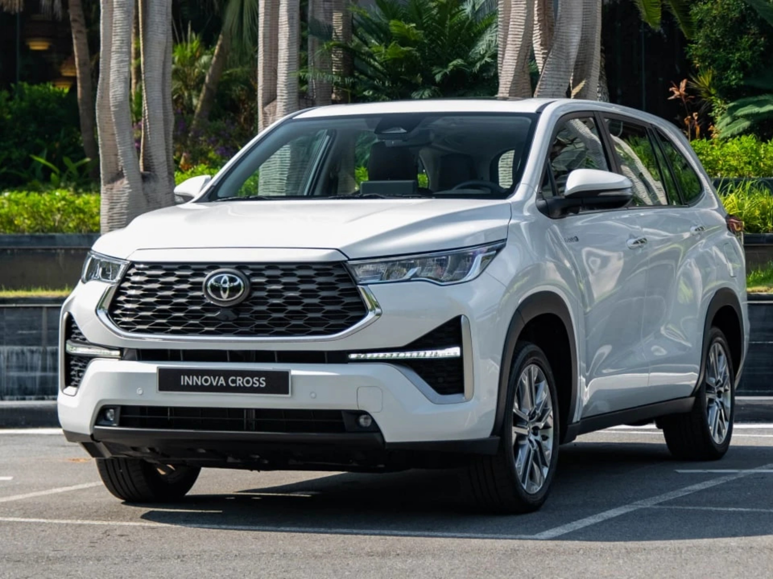 toyota innova cross 20 g 6