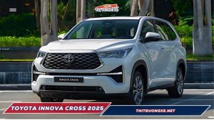 toyota innova cross 2025 gia lan banh 4