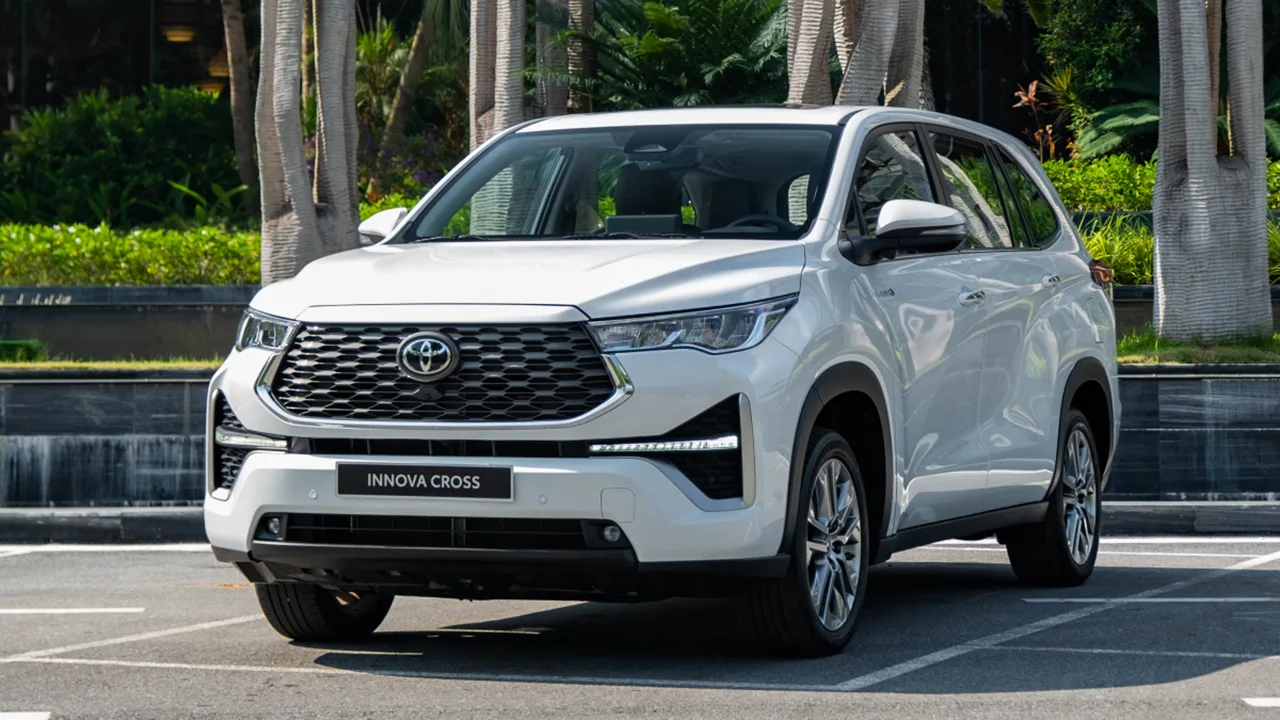Kinh nghiệm chọn mua Toyota Innova Cross cũ chất lượng: Mẹo kiểm tra xe, giấy tờ cần thiết